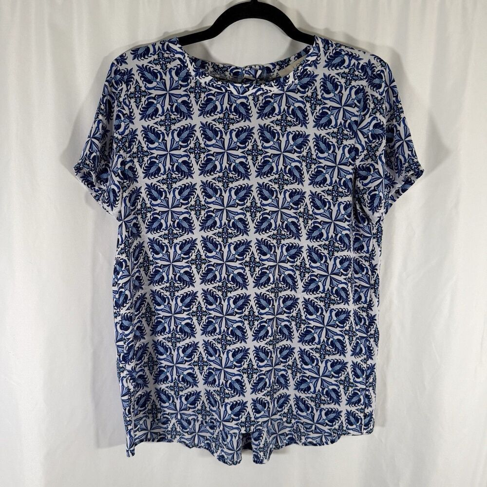 Loft Blouse Women's XS Blue Floral Short Sleeve Lightweight Round Neck Button